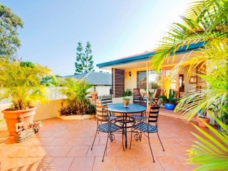 29 Petersen Avenue, Southport QLD 4215