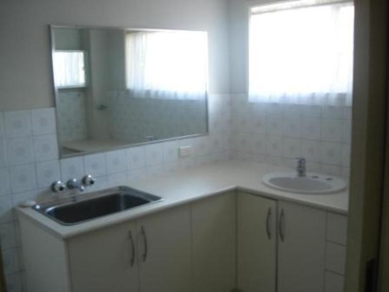 2/123 Old Burleigh Road, Broadbeach QLD 4218