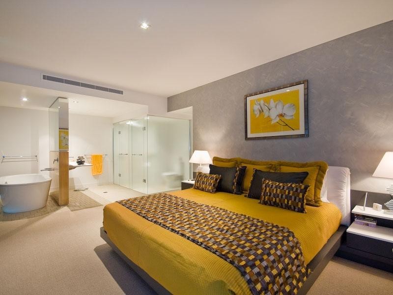 Paradise Point QLD 4216