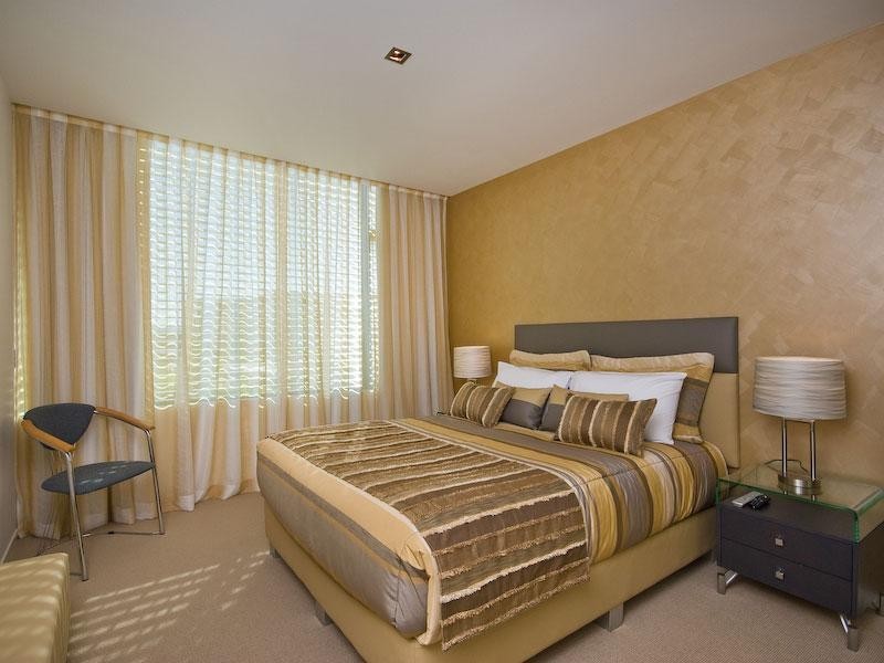 Paradise Point QLD 4216