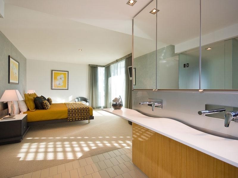 Paradise Point QLD 4216