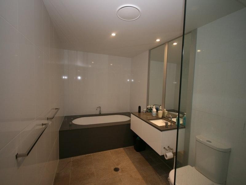 6203/9 Hamilton Avenue, Surfers Paradise QLD 4217