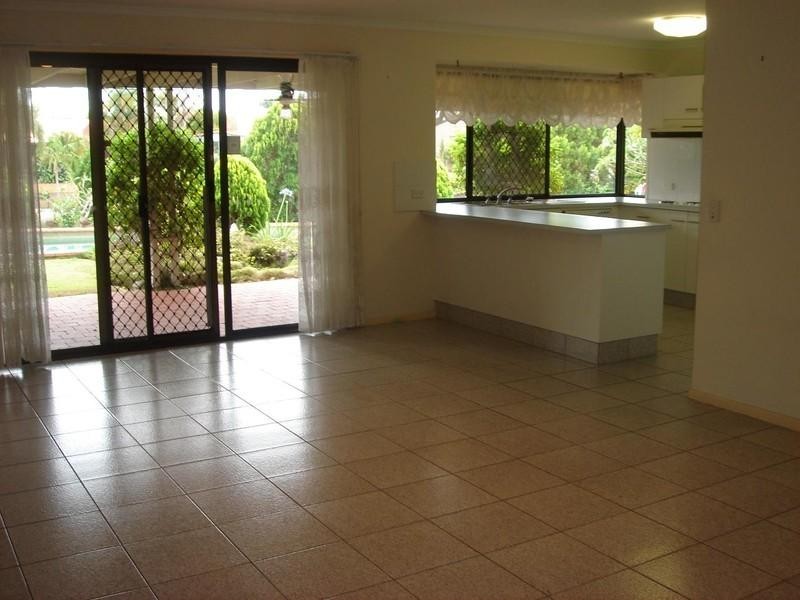 209 Markeri Street, Mermaid Waters QLD 4218