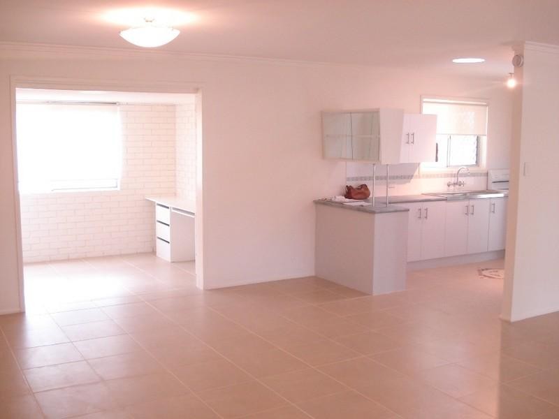 115 Allambi Avenue, Broadbeach Waters QLD 4218