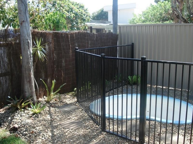 115 Allambi Avenue, Broadbeach Waters QLD 4218