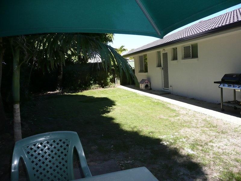 122 Sunshine Boulevard, Mermaid Waters QLD 4218