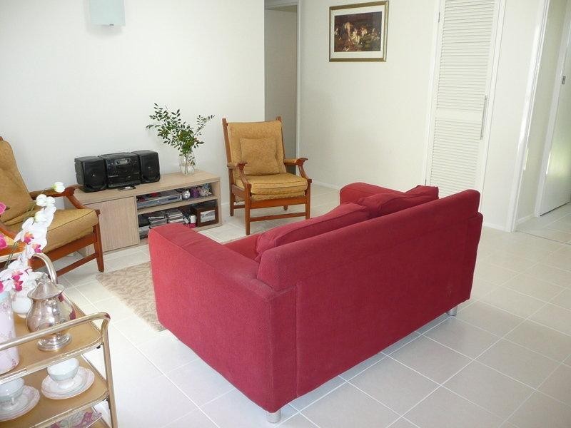 122 Sunshine Boulevard, Mermaid Waters QLD 4218