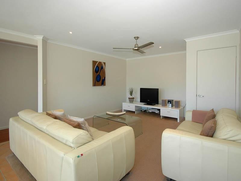 4 Coral Gables Key, Broadbeach Waters QLD 4218