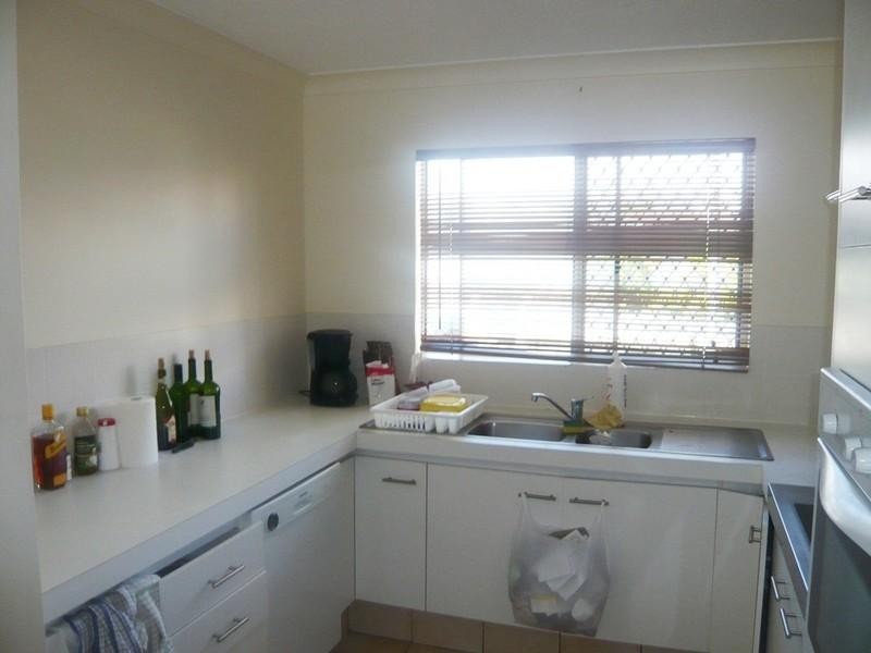 2/9 Francis Street, Mermaid Beach QLD 4218