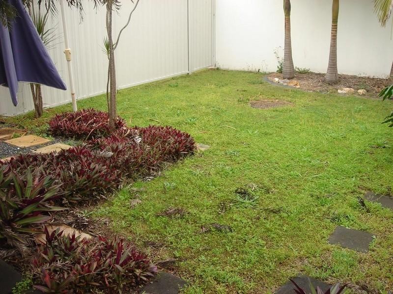 25/2 Karbunya Street, Mermaid Waters QLD 4218