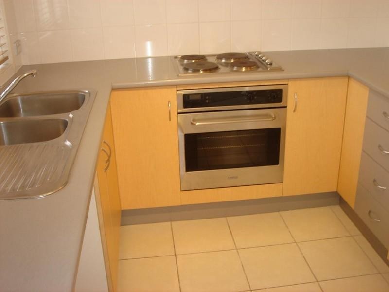 25/2 Karbunya Street, Mermaid Waters QLD 4218