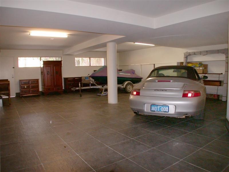 80 Marine Parade, Miami QLD 4220