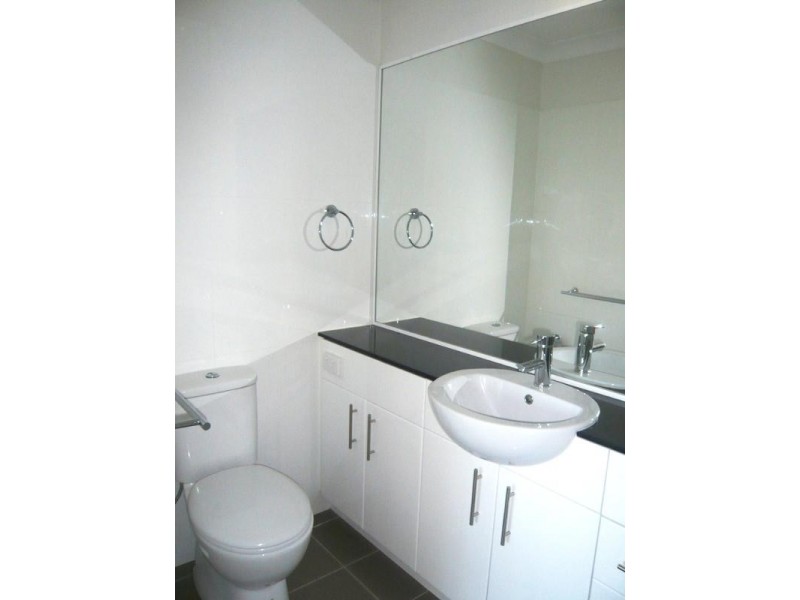 6/8 Alexandrina Drive, Varsity Lakes QLD 4227