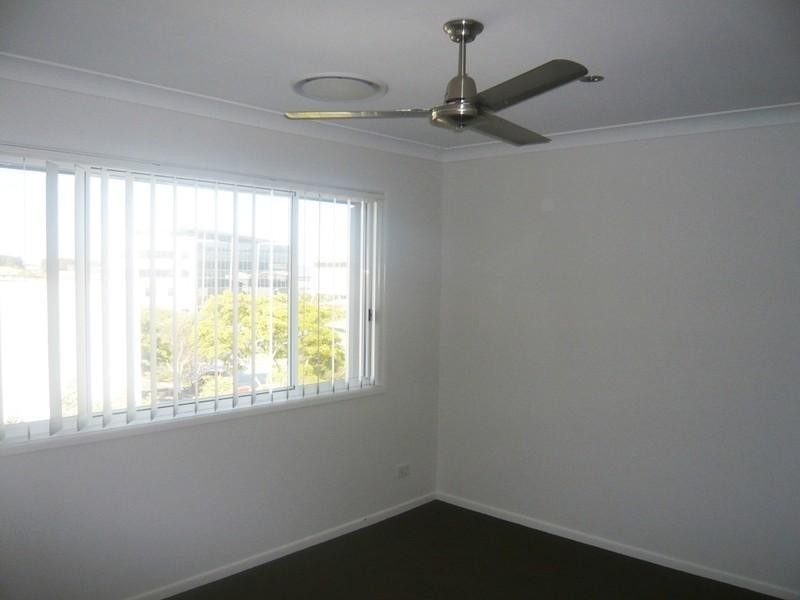 6/8 Alexandrina Drive, Varsity Lakes QLD 4227