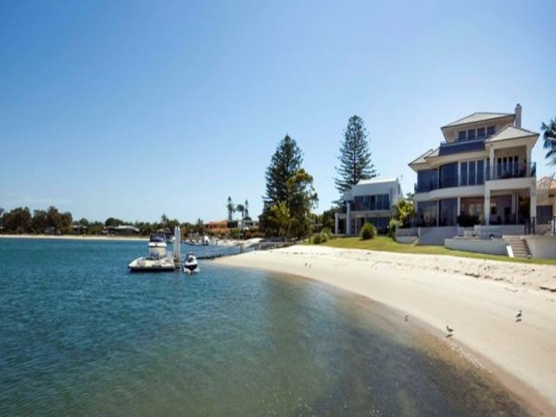 14 Korong Street, Southport QLD 4215