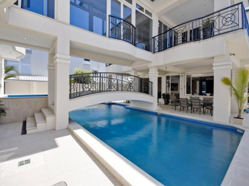 14 Korong Street, Southport QLD 4215