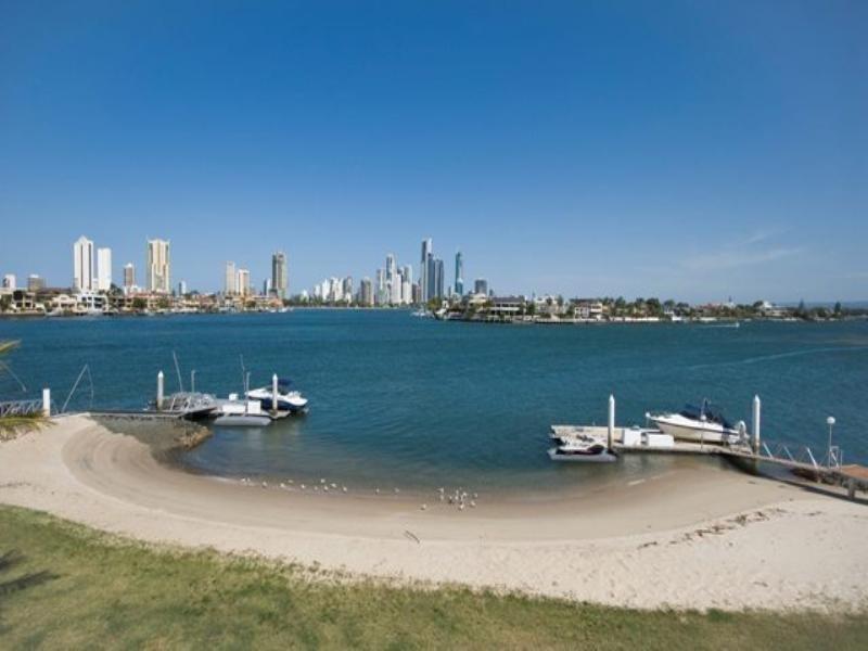 14 Korong Street, Southport QLD 4215