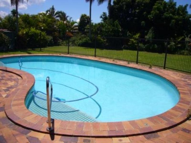 13 Maple Court, Burleigh Waters QLD 4220