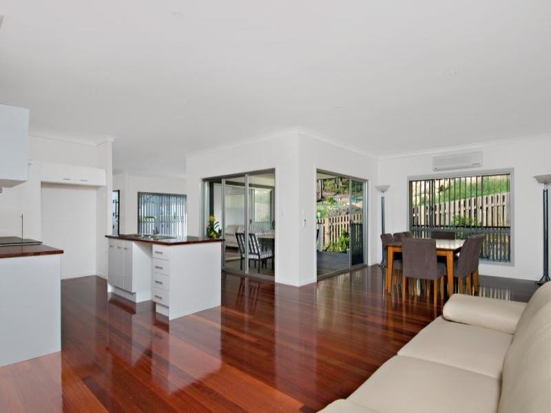 24 Ensor Street, Mudgeeraba QLD 4213