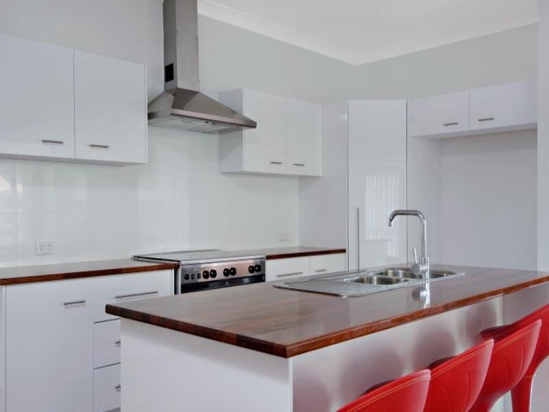 24 Ensor Street, Mudgeeraba QLD 4213