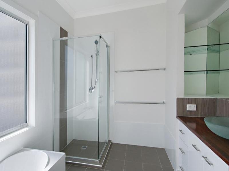 24 Ensor Street, Mudgeeraba QLD 4213