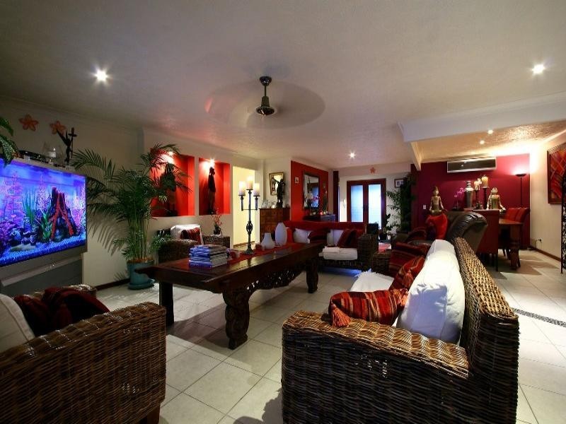 Broadbeach Waters QLD 4218