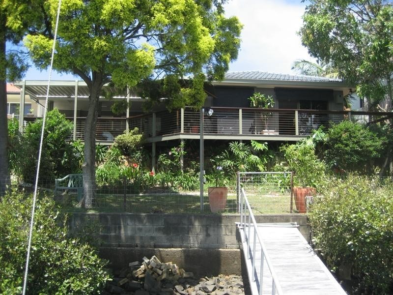 Broadbeach Waters QLD 4218