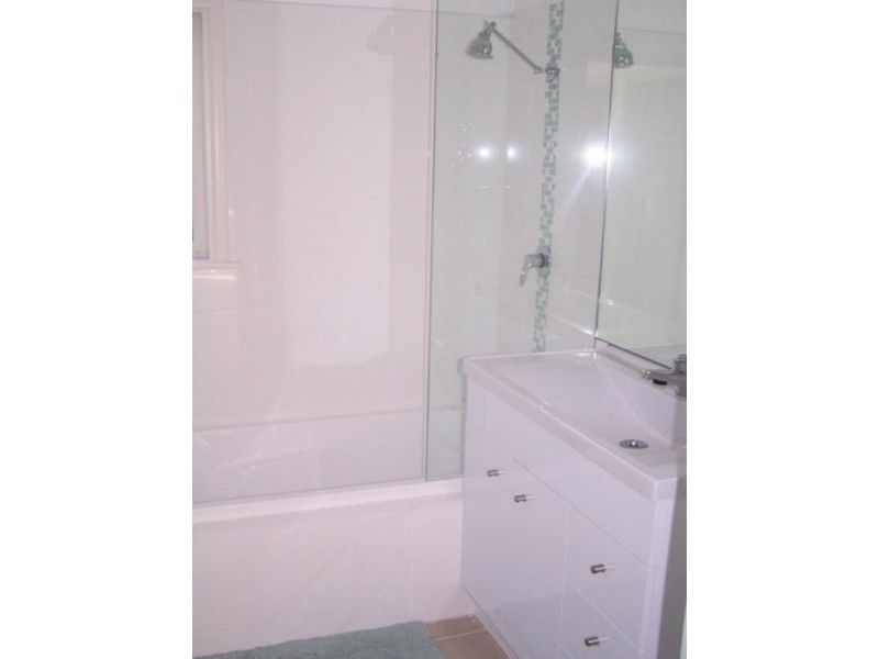 2/83 Sunshine Parade, Miami QLD 4220