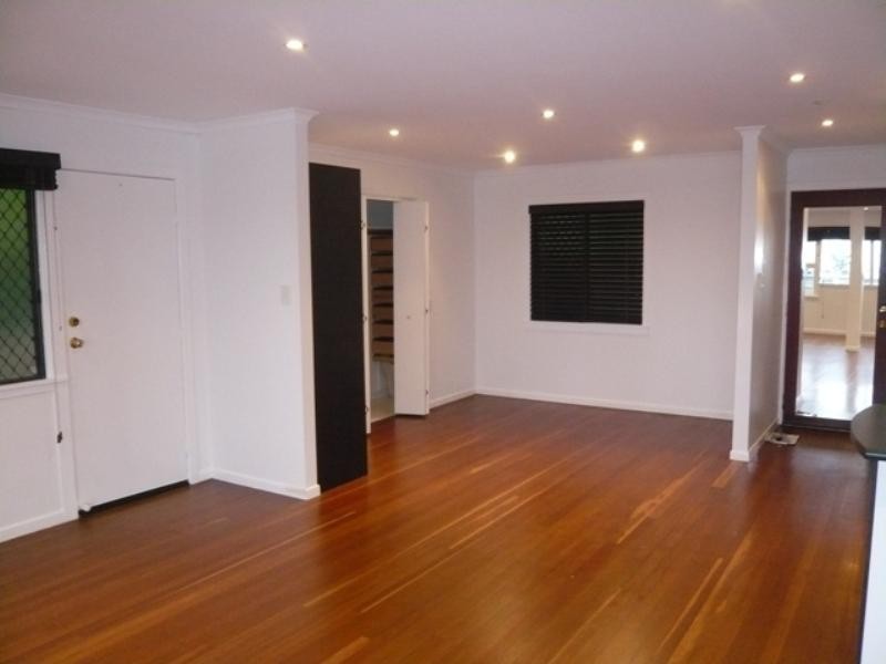 4/8 Nathan Street, Burleigh Heads QLD 4220