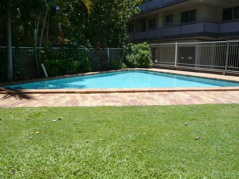 3/33 Old Burleigh Road, Broadbeach QLD 4218