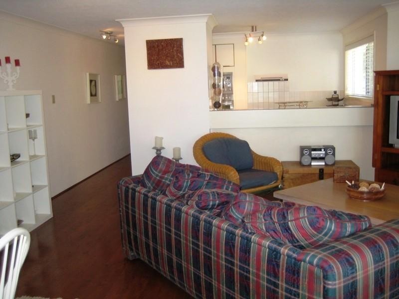 3/33 Old Burleigh Road, Broadbeach QLD 4218