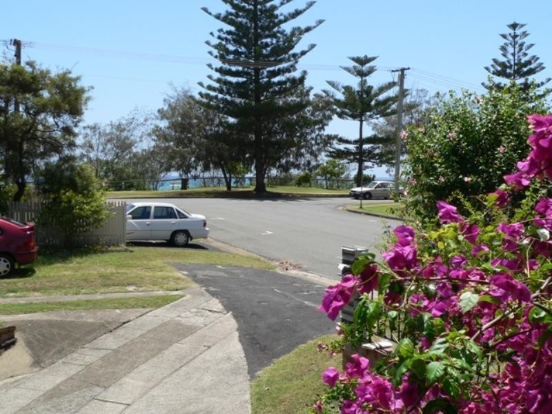 4/142 Pacific Parade, Bilinga QLD 4225