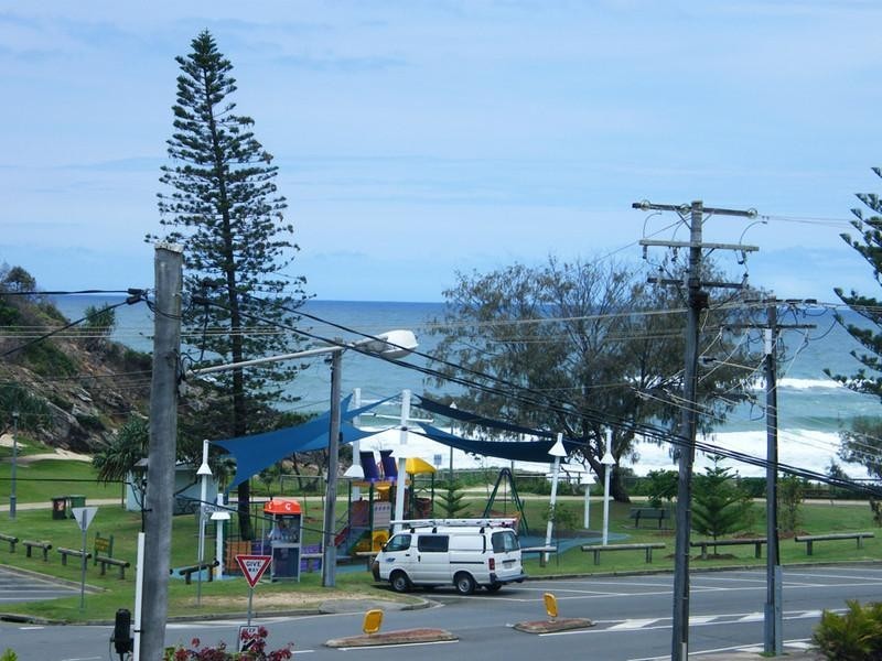 11 Kelly Avenue, Miami QLD 4220