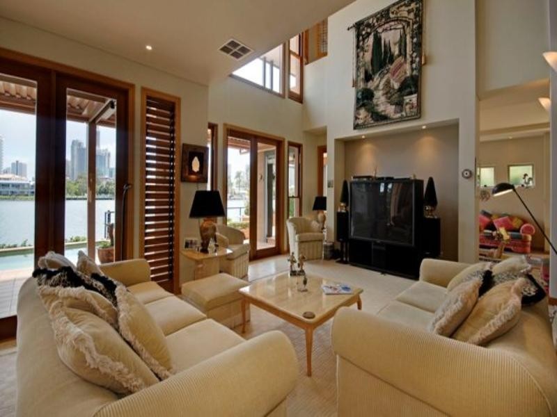 19 Naples Avenue, Isle Of Capri QLD 4217