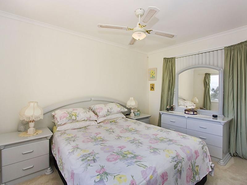 17/5 Greenlands Drive, Varsity Lakes QLD 4227