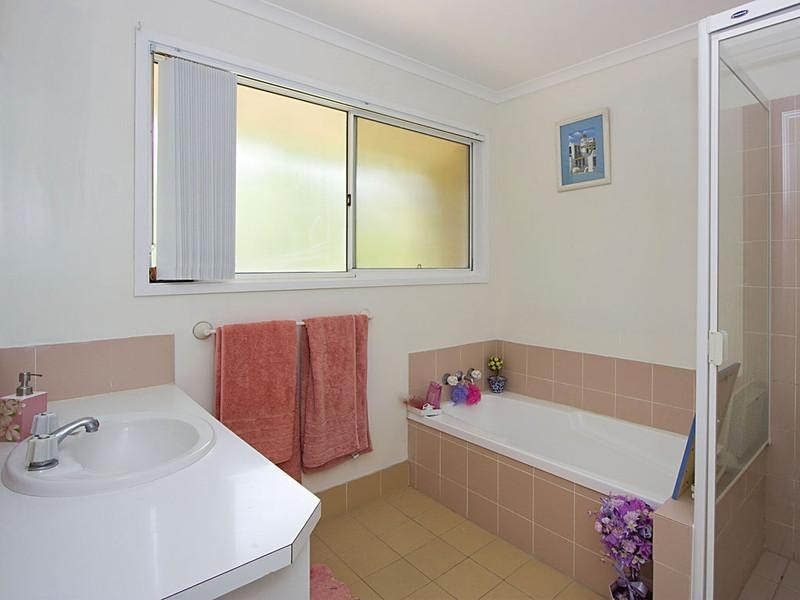 17/5 Greenlands Drive, Varsity Lakes QLD 4227