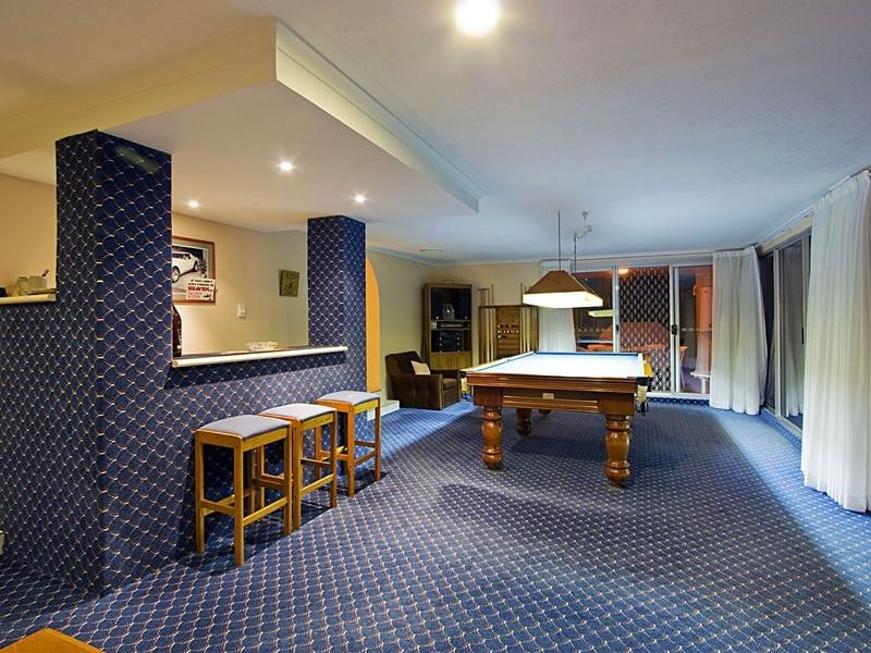 8 Rudder Court, Mermaid Waters QLD 4218