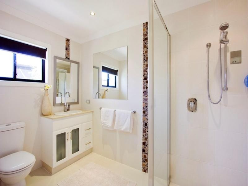 124 Savoy Drive, Broadbeach Waters QLD 4218