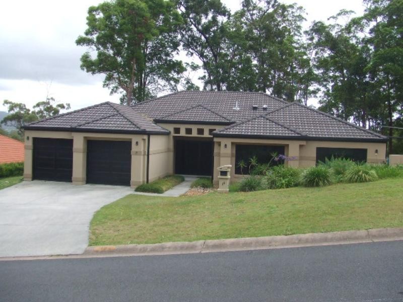 19 Forest Drive, Elanora QLD 4221