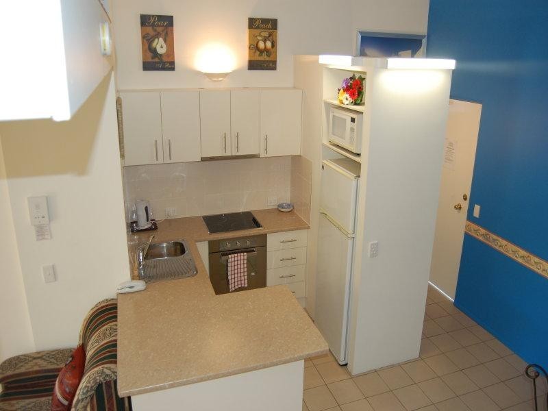 1/19 Fern Street, Surfers Paradise QLD 4217