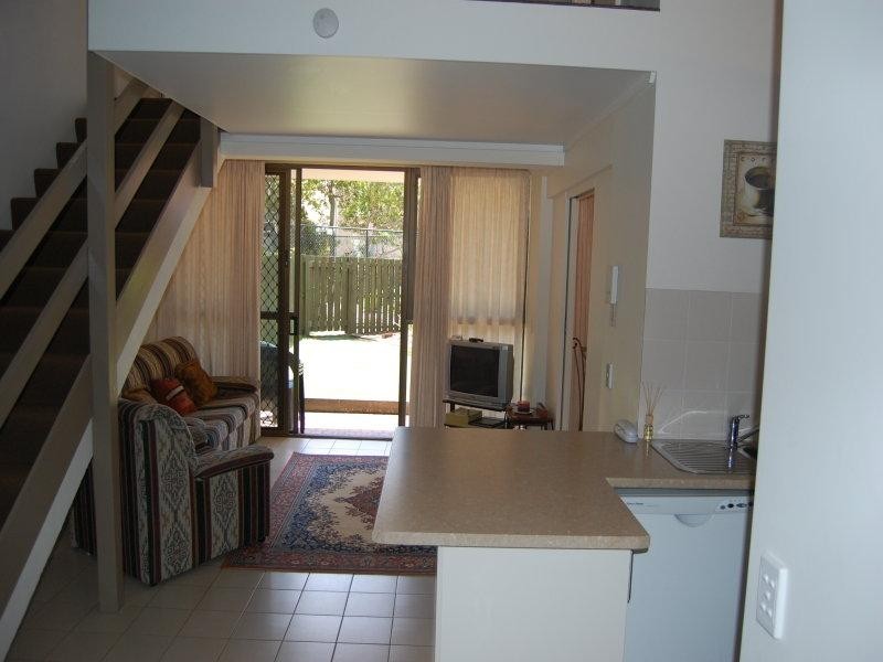 1/19 Fern Street, Surfers Paradise QLD 4217