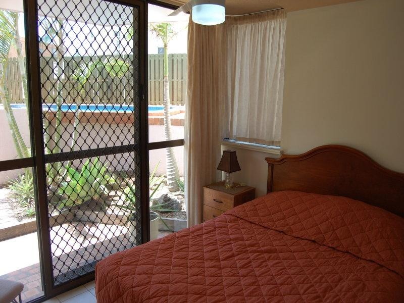 1/19 Fern Street, Surfers Paradise QLD 4217