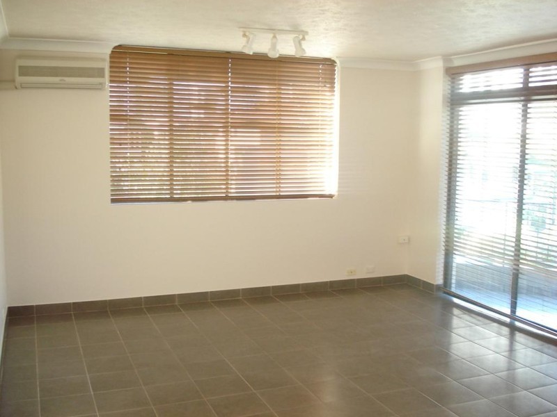 11/24 Second Avenue, Broadbeach QLD 4218