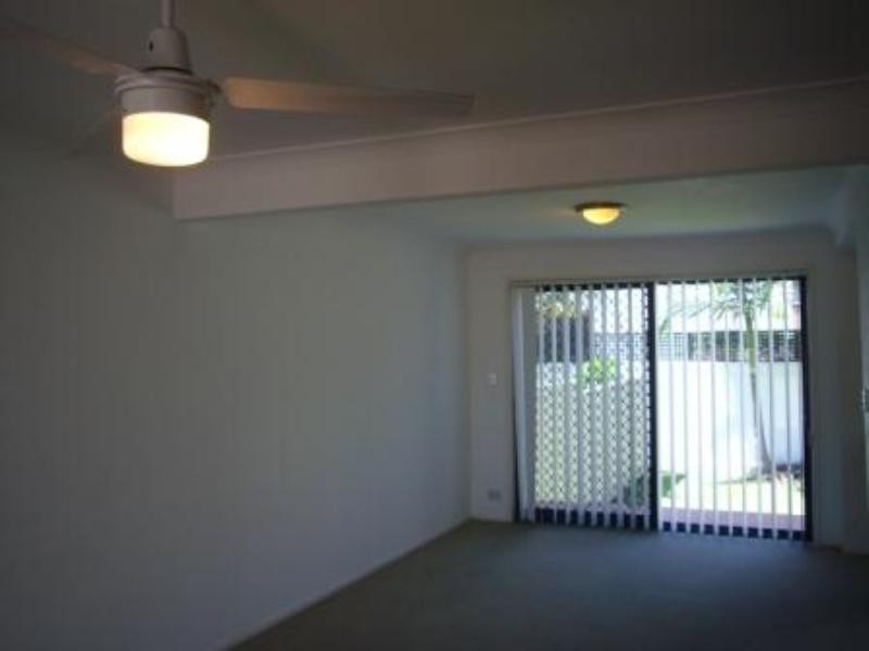 25/2 Karbunya Street, Mermaid Waters QLD 4218
