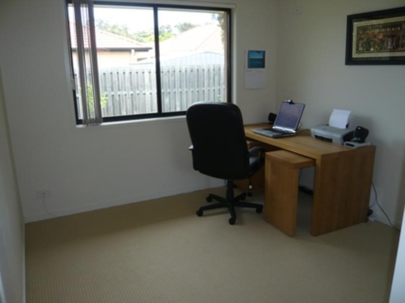 36 Gardendale Crescent, Burleigh Waters QLD 4220