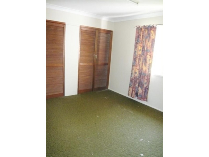 102 Dolphin Avenue, Mermaid Beach QLD 4218