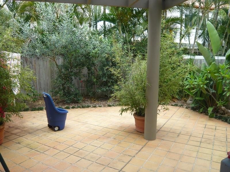 24b Lennie Avenue, Main Beach QLD 4217