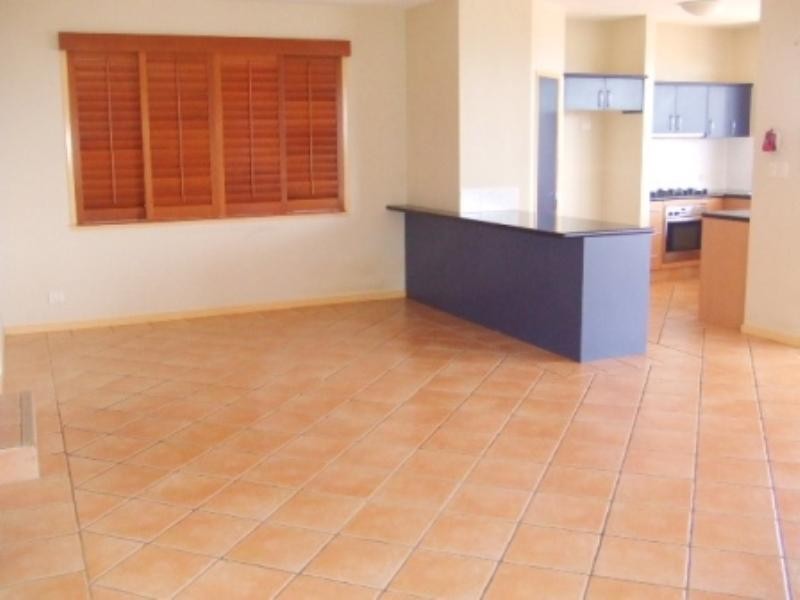 1/48 Hill Avenue, Burleigh Heads QLD 4220