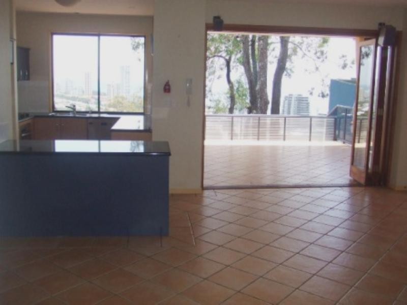 1/48 Hill Avenue, Burleigh Heads QLD 4220