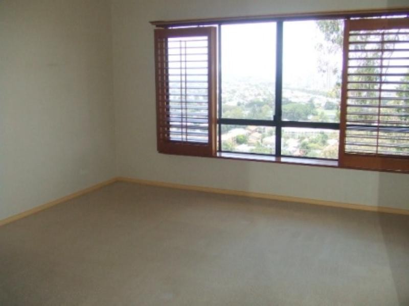 1/48 Hill Avenue, Burleigh Heads QLD 4220